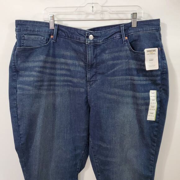 Signature Levi Strauss Jeans Women's 24 Short Skinny Stretch NWT - Picture 2 of 15